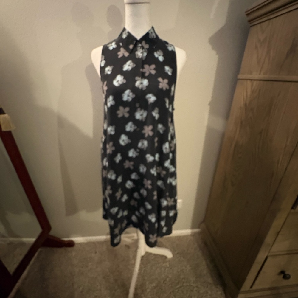 Equipment Black silk Floral Midi Dress